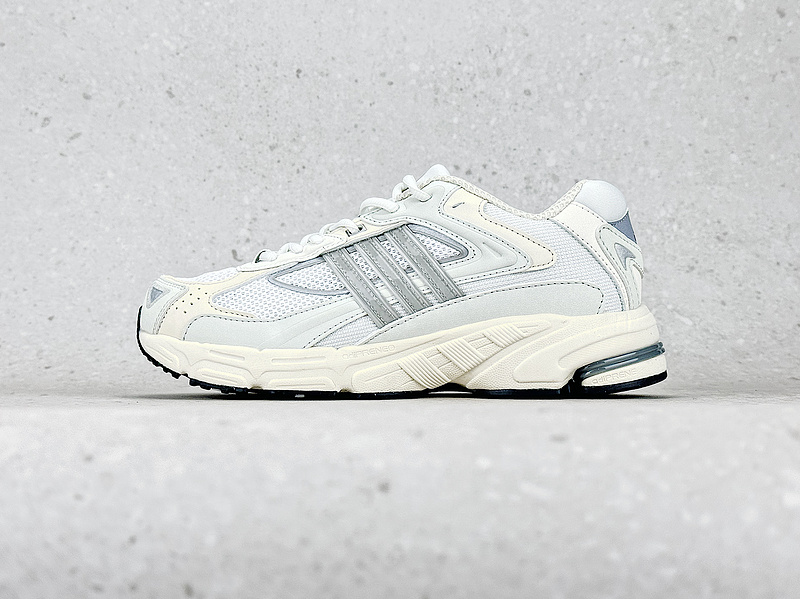 아디다스 부스트 오리지널스 리스폰스 ADIDAS Originals Response GY2014