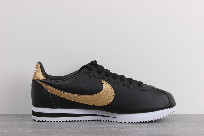 나이키 클래식 코르테즈 Nike Classic Cortez 902801-002