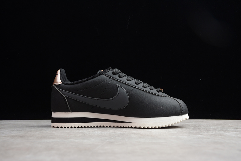 나이키 클래식 코르테즈 Nike Classic Cortez AV4618-001