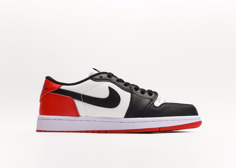 나이키 조던 1 레트로 로우 OG 블랙토 Jordan 1 Retro Low OG Black Toe CZ0790-106