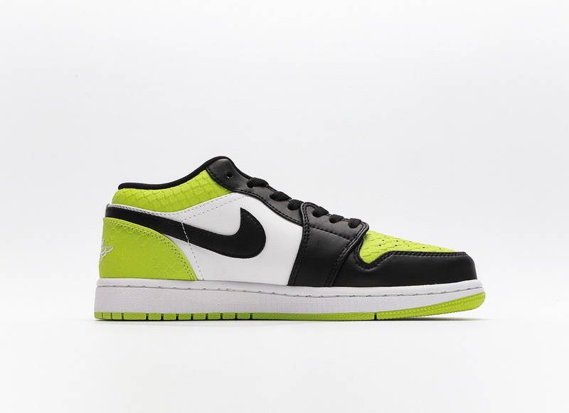 나이키 조던 1 로우 비비드 그린 앤 블랙 (W) Jordan 1 Low Vivid Green and Black DX4446-301