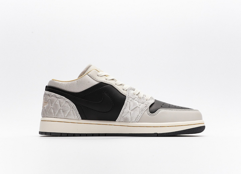 나이키 조던 1 로우 SE 비디드 스우시 Jordan 1 Low SE Beaded Swoosh DV1762-001