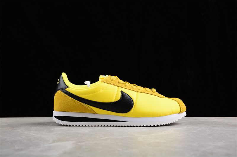 나이키 클래식 코르테즈 Vivid Sulfur DZ2795-700
