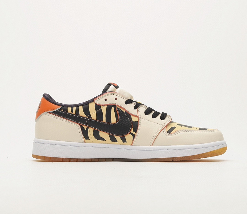 나이키 조던 1 레트로 로우 OG 이어 오브 더 타이거 Jordan 1 Retro Low OG Year of the Tiger DH6932-100