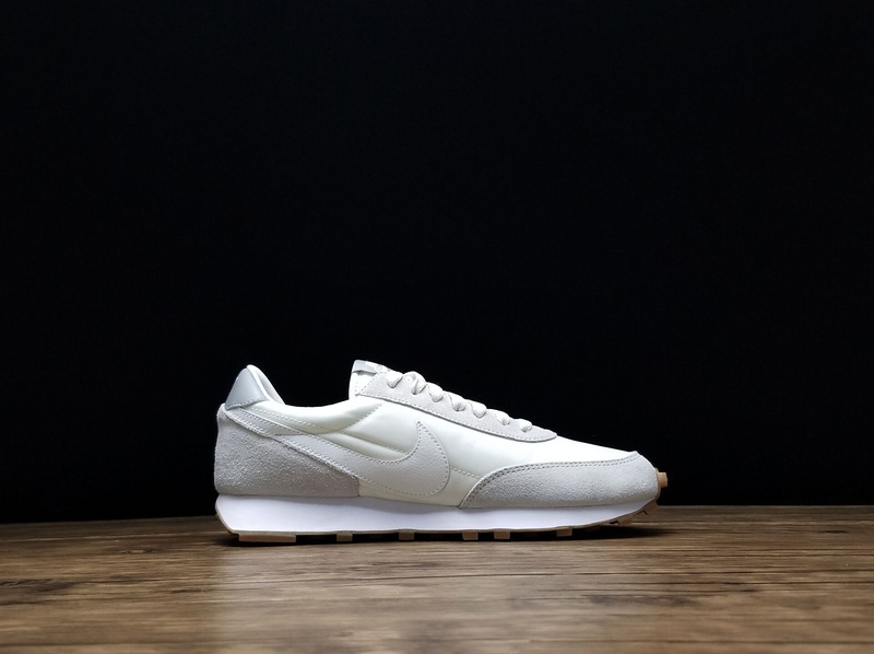 나이키 데이브레이크 NIKE DAYBREAK SP CK2351-101