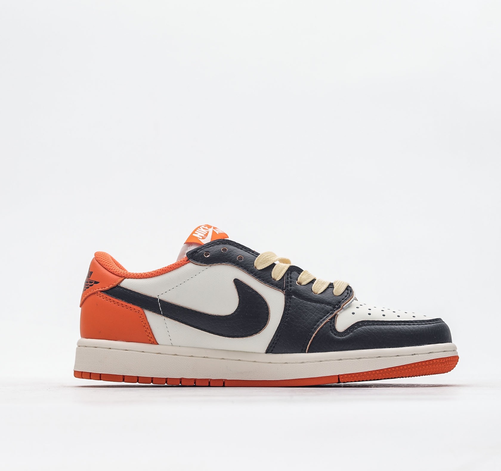 나이키 조던 1 로우 Jordan 1 Low NJN90039