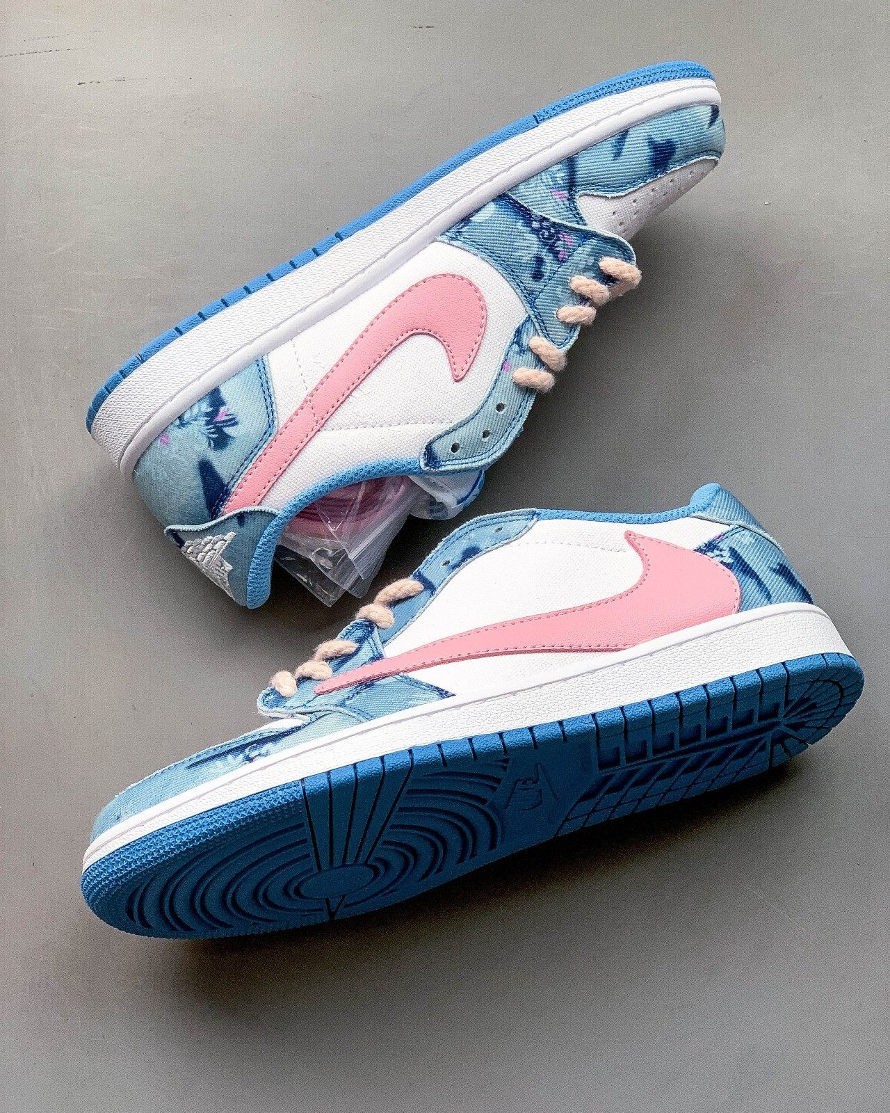 나이키 조던 1 로우 Jordan 1 Low NJN90030