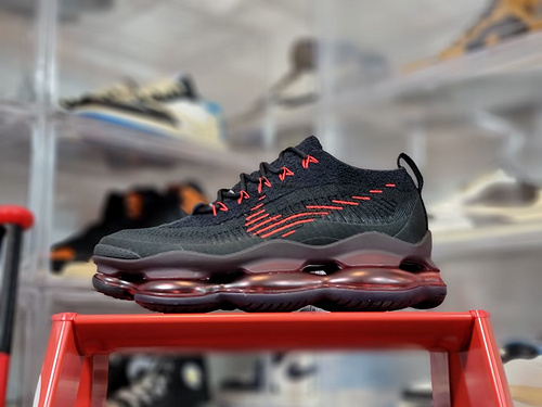 나이키 에어맥스 스콜피온 플라이니트 블랙 앤 유니버시티 레드 Nike Air Max Scorpion Flyknit Black and University Red DJ4701-004