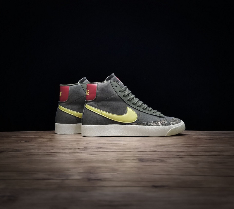 나이키 블레이저 미드 1977 Nike Blazer Mid Vintage WE CZ0462-200