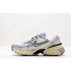 나이키 V2K 런 NIKE V2K RUN FD0736-100