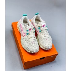 나이키 V2K 런 NIKE V2K RUN FD0736 NVK190003