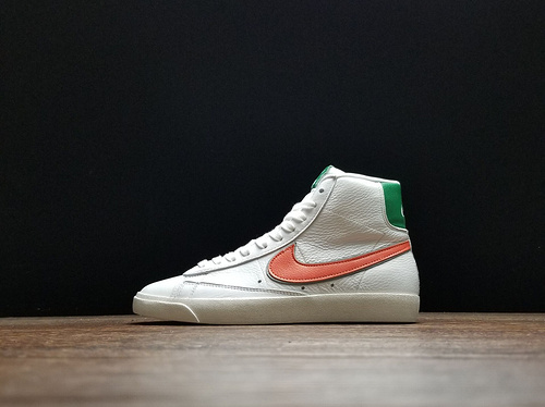 나이키 x 기묘한이야기 NIKE X STRANGER THINGS CJ6106-100
