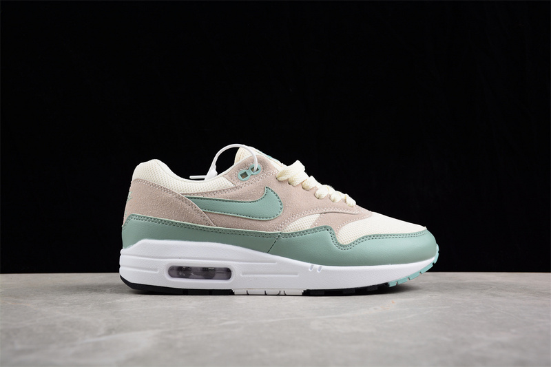 나이키 에어 맥스 1 SC Nike Air Max 1 SC DZ4549-100