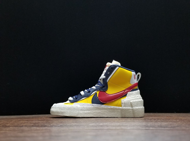 나이키 x 사카이 블레이저 미드 스노우 비치 nNike x Sacai Blazer Mid Snow Beach BV0072-700