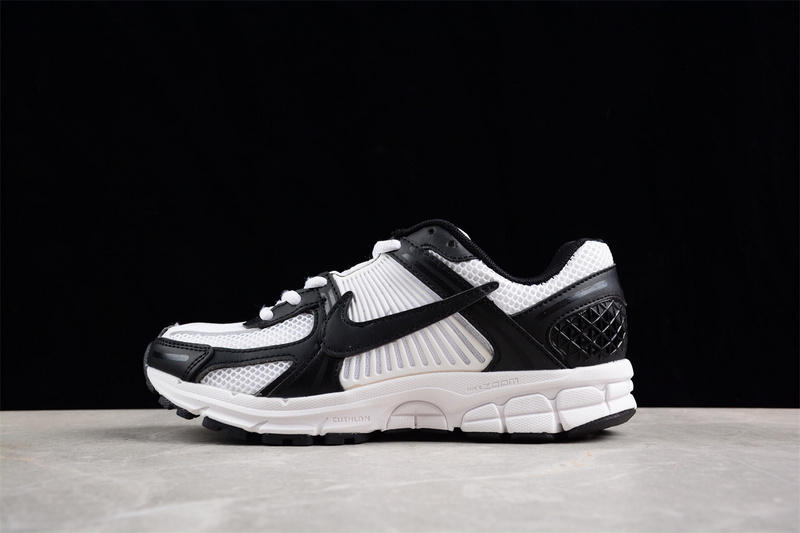 나이키 줌 보메로 5 SP NIKE zoom Vomero 5 SP FD0533-088