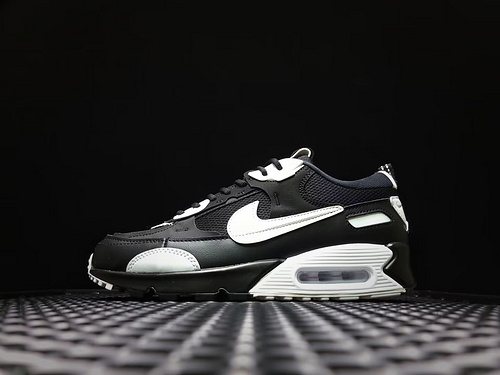 나이키 에어맥스 90 퓨추라 NIKE AIR MAX FUTURA DZ4704-010