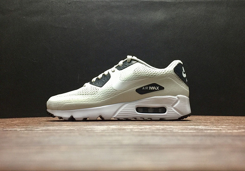 나이키 에어맥스 90 울트라 에센셜 NIKE AIR MAX ULTRA ESSENTIAL 819474-002