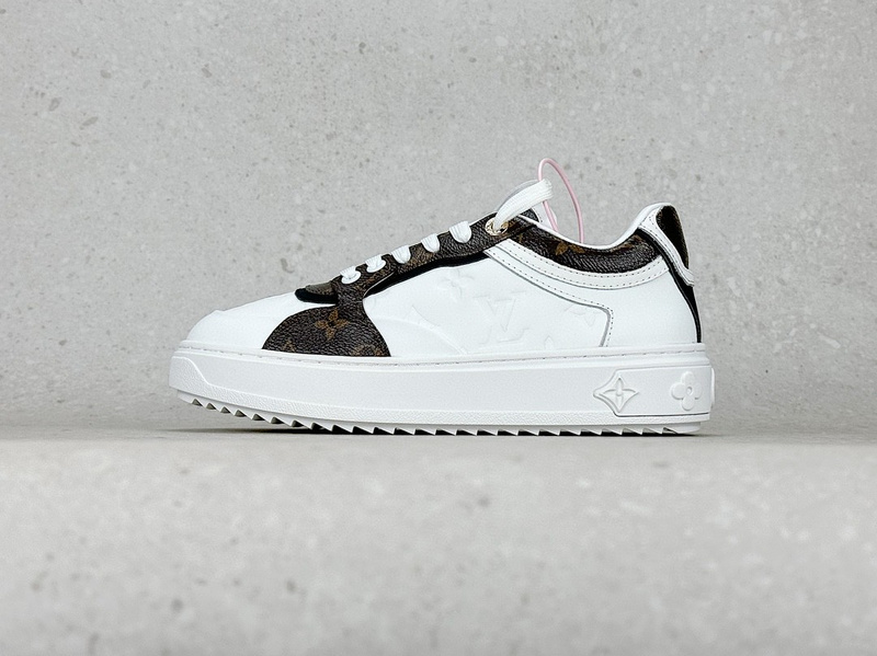 루이비통 타임아웃 스니커즈 LOUIS VUITTON TIME OUT SNEAKERS 1AAEPV
