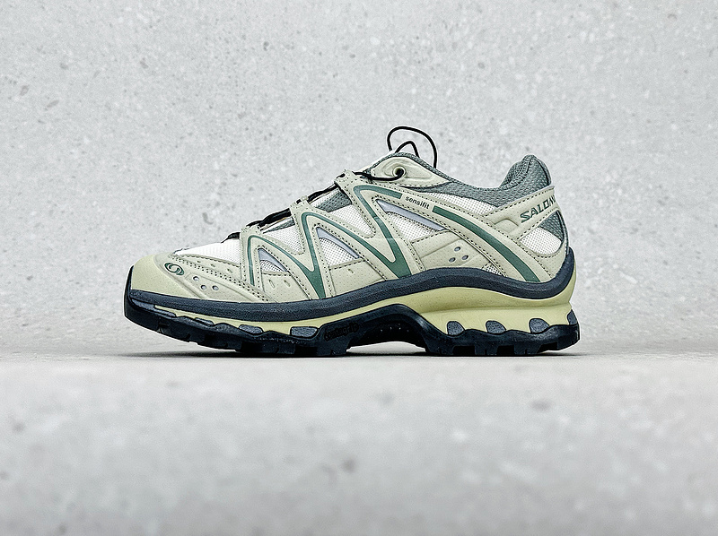 살로몬 XT-퀘스트 ADV 밀키 화이트/브라운  SALOMON XT-Quest ADV 