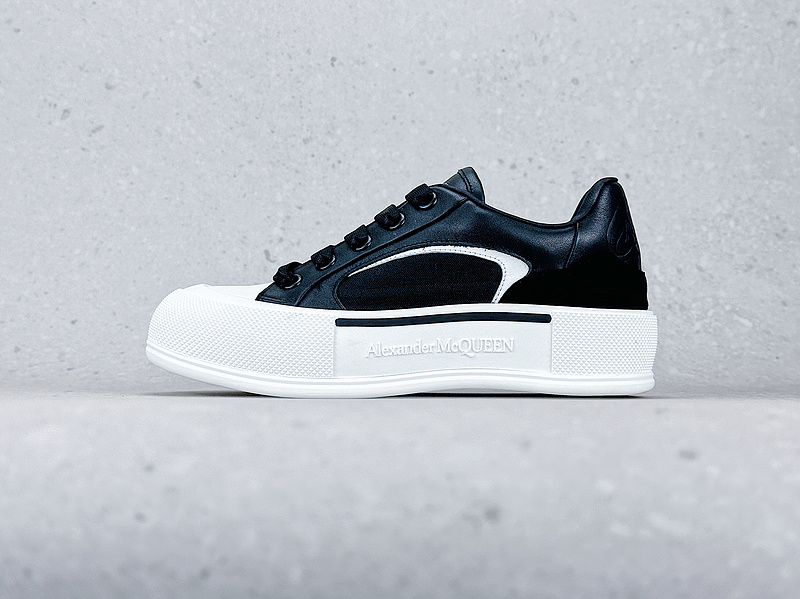 알렉산더 맥퀸 스케이트 데크 플림솔 Alexander McQueen Deck Skate Plimsoll MCQ10047