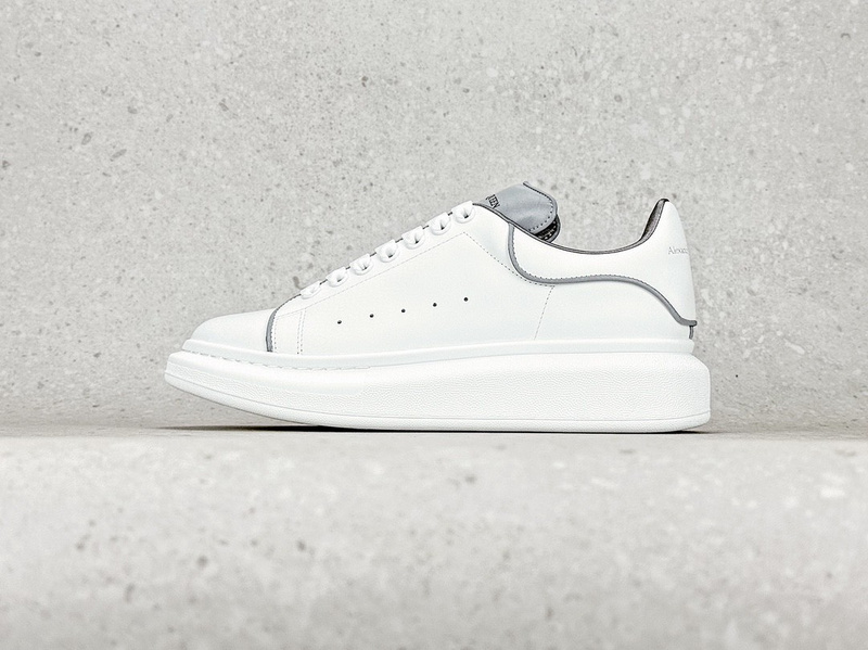 알렉산더 맥퀸 오버솔 Alexander McQueen oversized MCQ10034