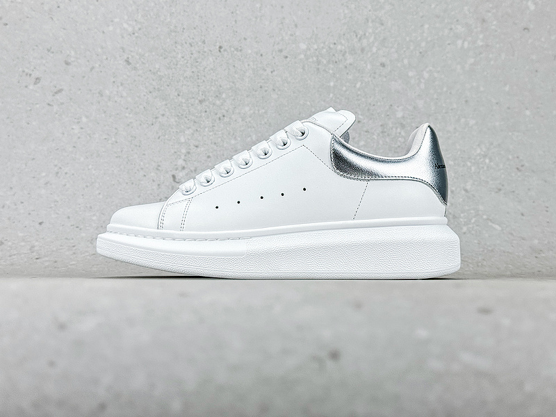 알렉산더 맥퀸 오버솔 Alexander McQueen oversized MCQ10019