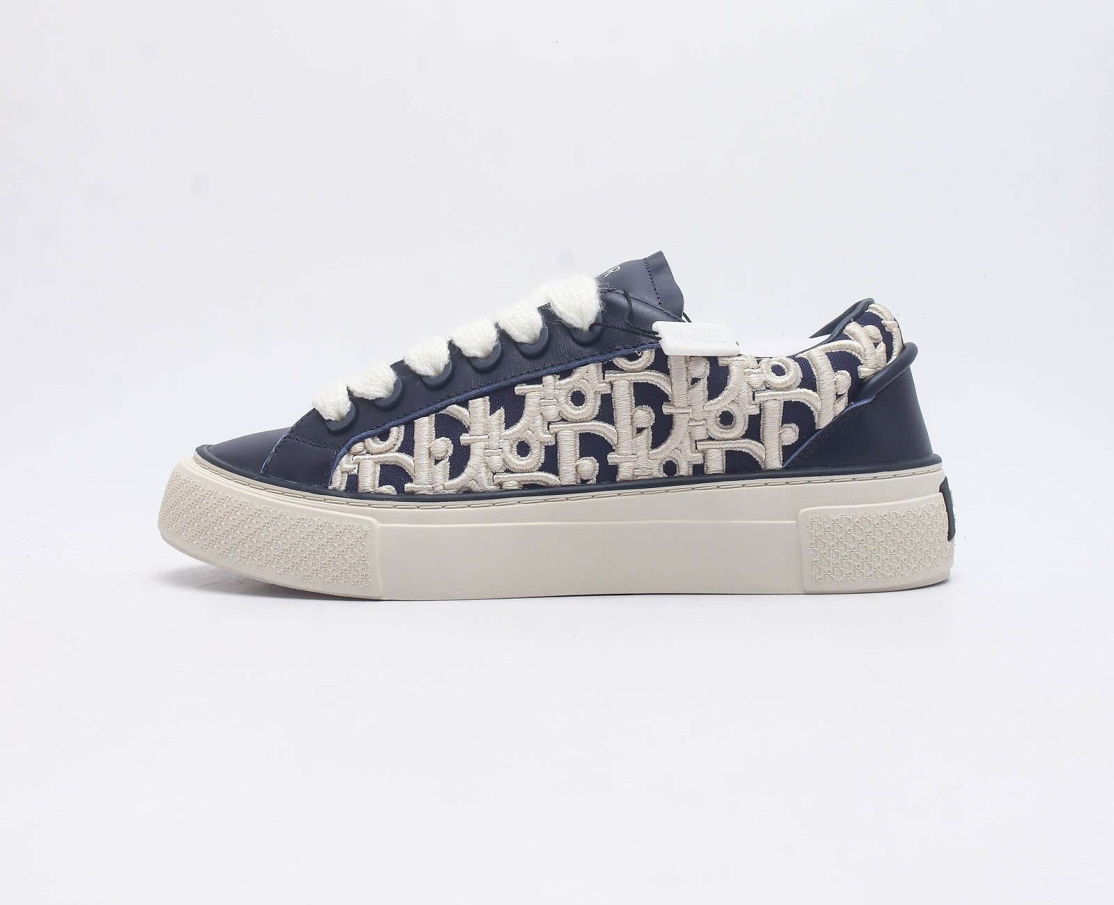 디올 B33 스니커즈 - 리미티드 리브 넘버드 에디션 네이비 블루 크림 오블리크 레이즈드 Dior B33 Sneakers 3SN303ZYQ-H561