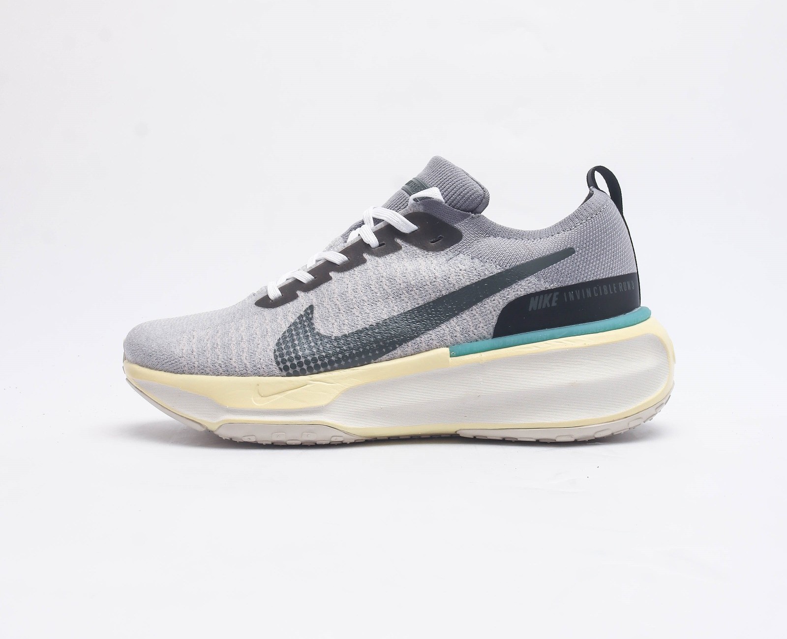 나이키 인빈서블 Nike Invincible DR2660-002 1