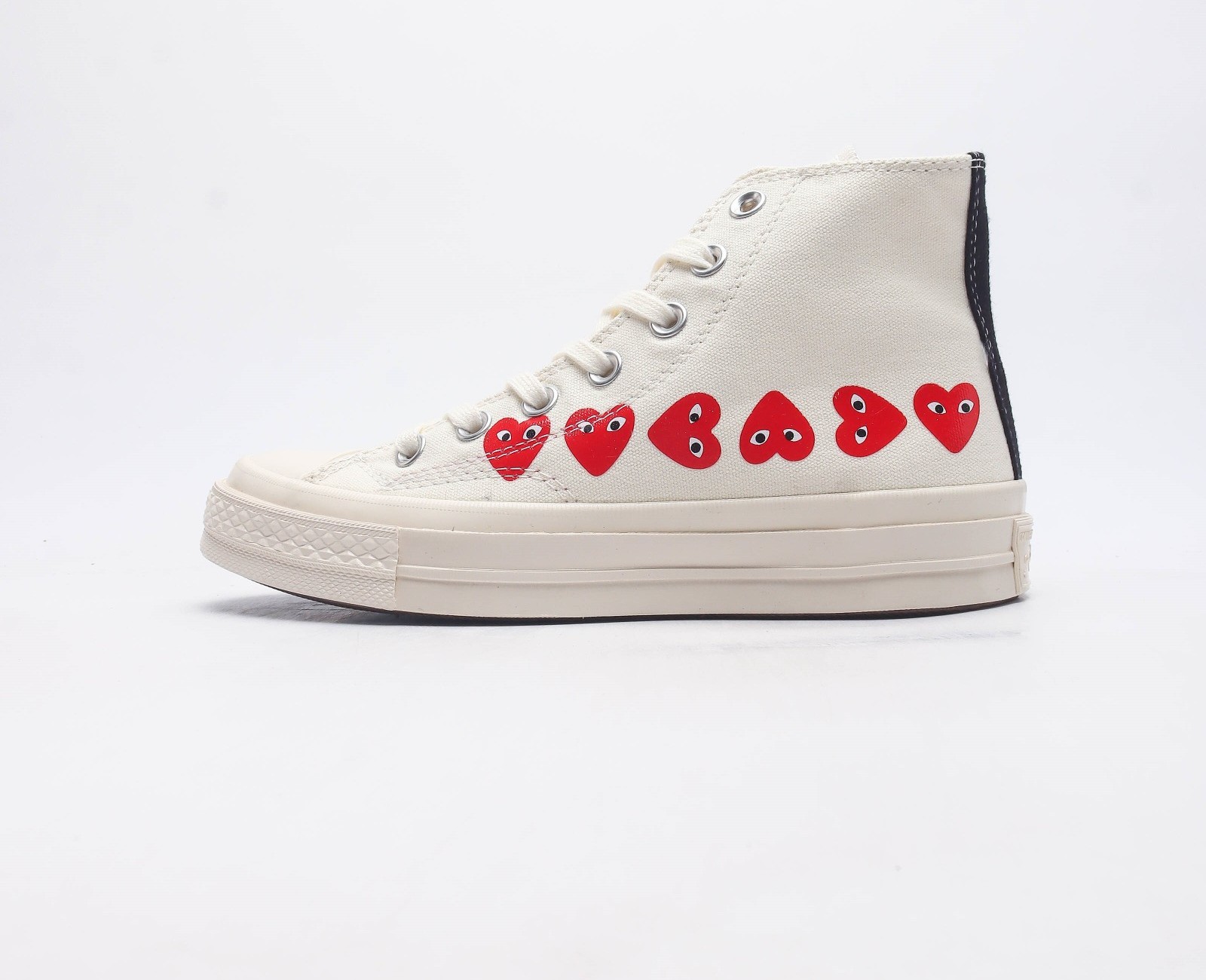 컨버스 x 플레이 꼼데가르송 척 70 하이 멀티하트 화이트 Converse x Play Comme des Garcons Chuck 70 Hi Multi-Heart White 162972C