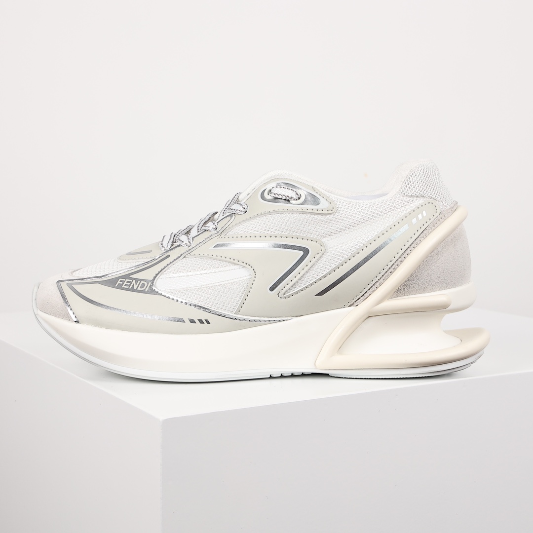 펜디 FENDI 화이트 패브릭 러닝 슈즈 8E8452AQ70F1MEO
