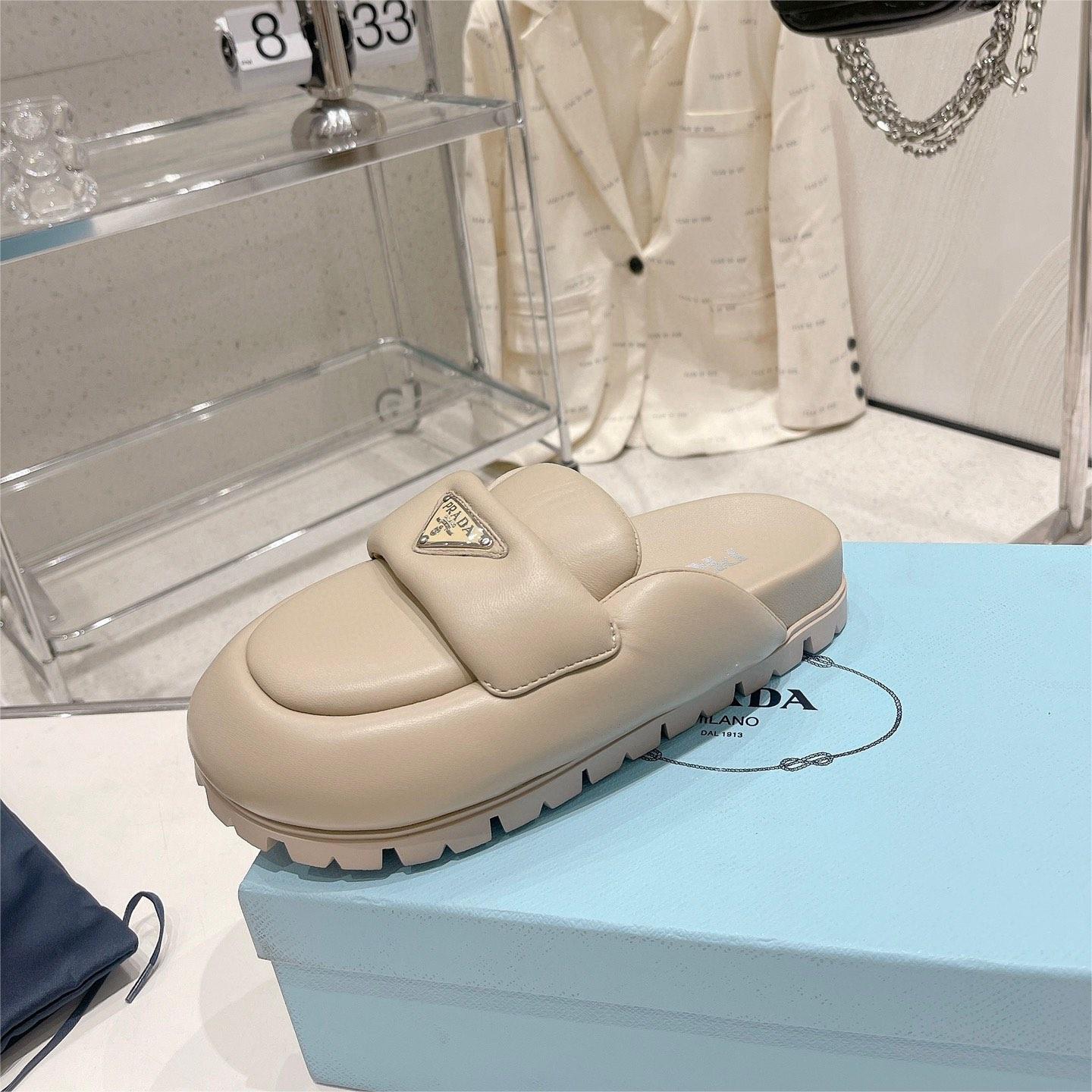 프라다 PRADA 소프트 패딩 나파 가죽 사보 데저트 베이지 1S084N_2DL8_F0F24_F_020