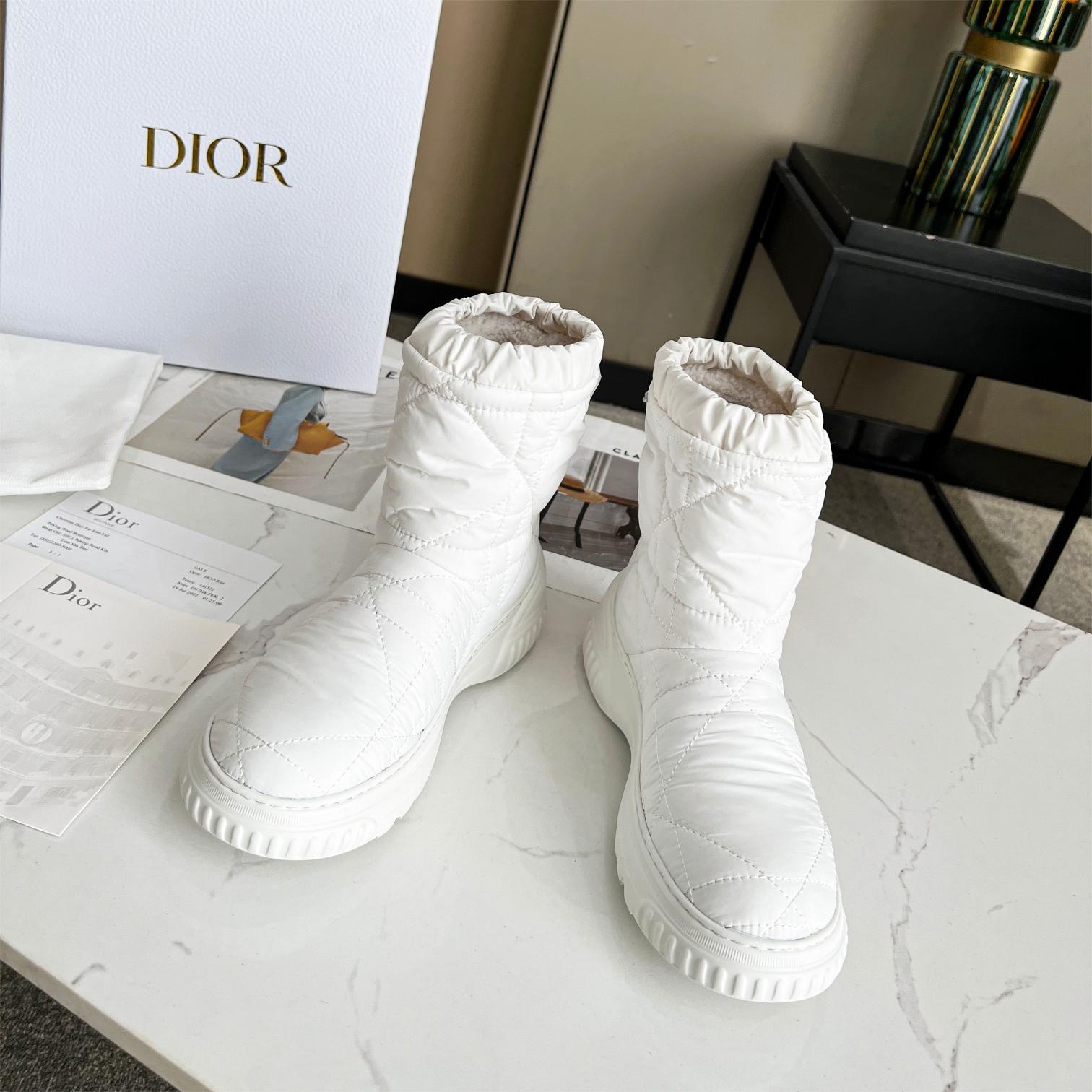 디올 앵글 부츠 Frost Ankle Boot white KDI812CQN_S900