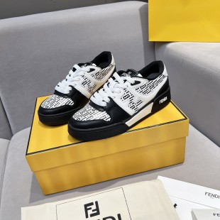 펜디 스니커즈 FENDI Sneakers 2024