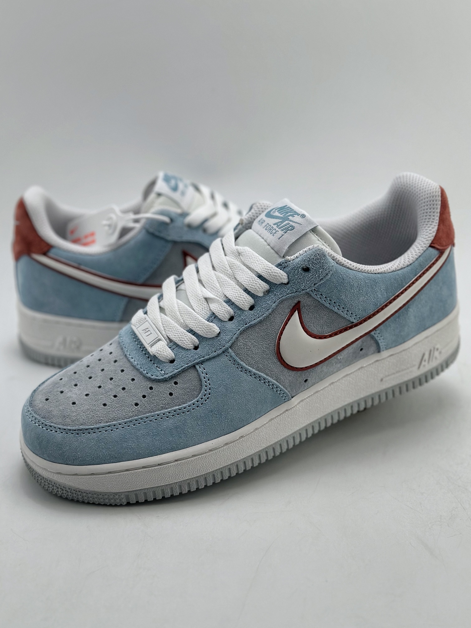 나이키 에어포스 1 07 로우 Nike Air Force 1 Low 07 LZ6699-521