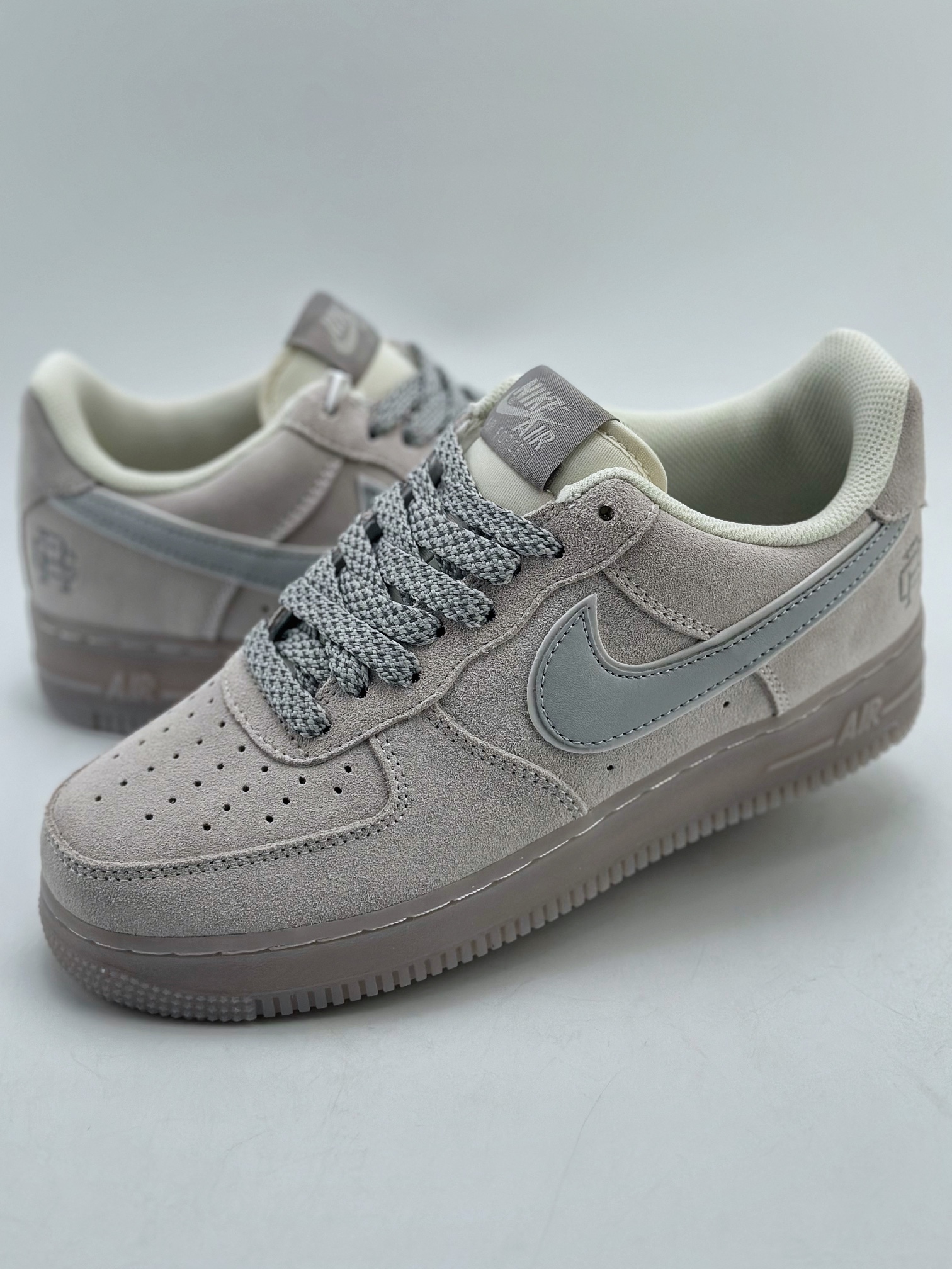 나이키 에어포스 1 07 로우 Nike Air Force 1 Low 07 SI0820-605