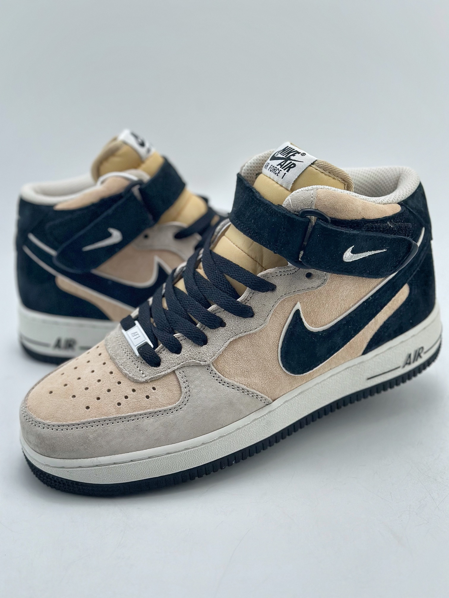 나이키 에어포스 1 미드 07 Nike Air Force 1 Mid 07 CG9908-106