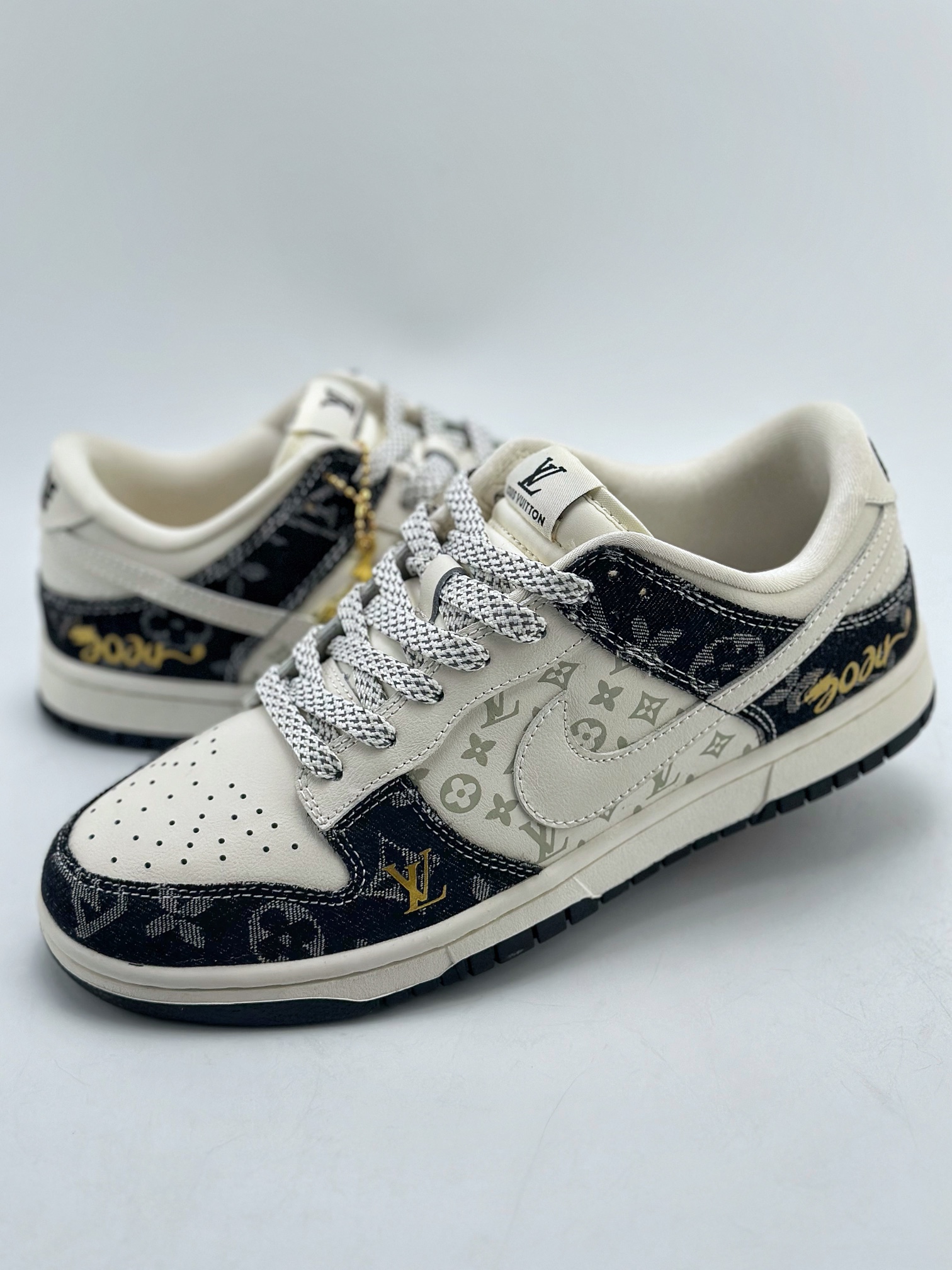 나이키 덩크 로우 x 루이비통 Nike SB Dunk Low x Louis Vuitton FC1688-163