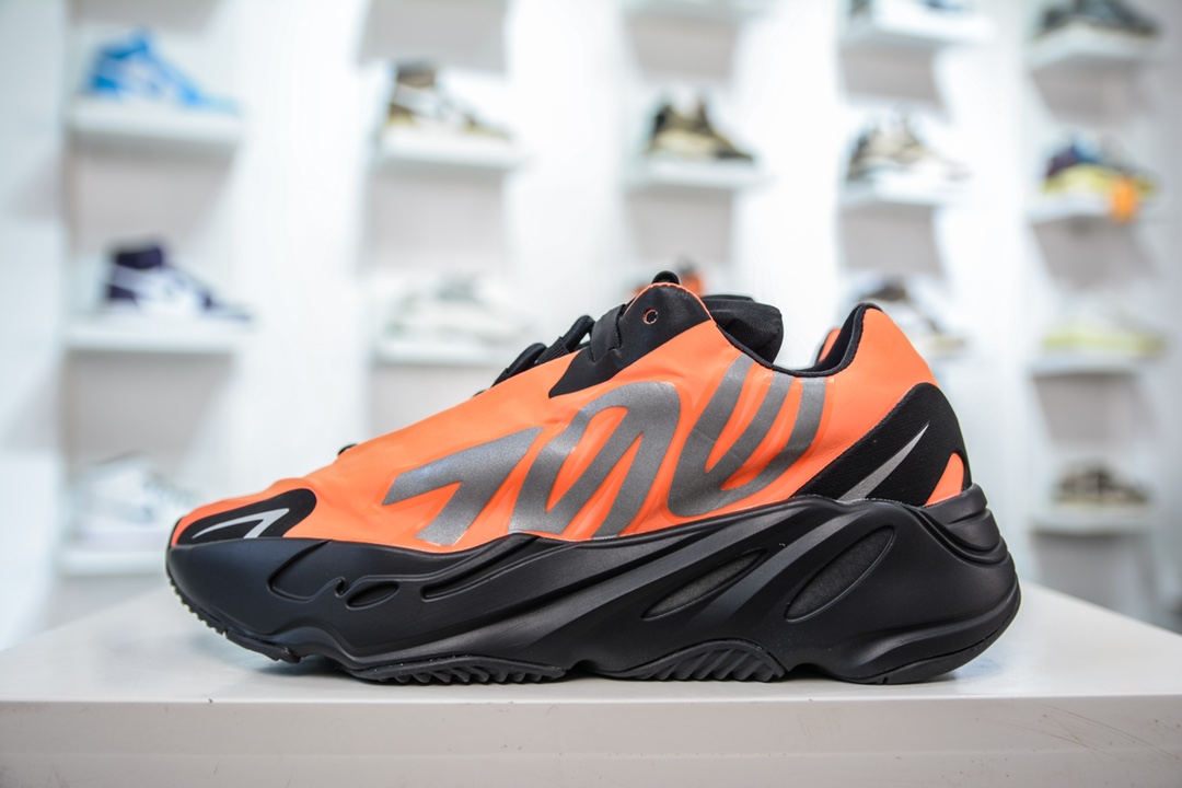 아디다스 이지 부스트 700 MNVN 오렌지 Adidas Yeezy Boost 700 MNVN Orange FV3258