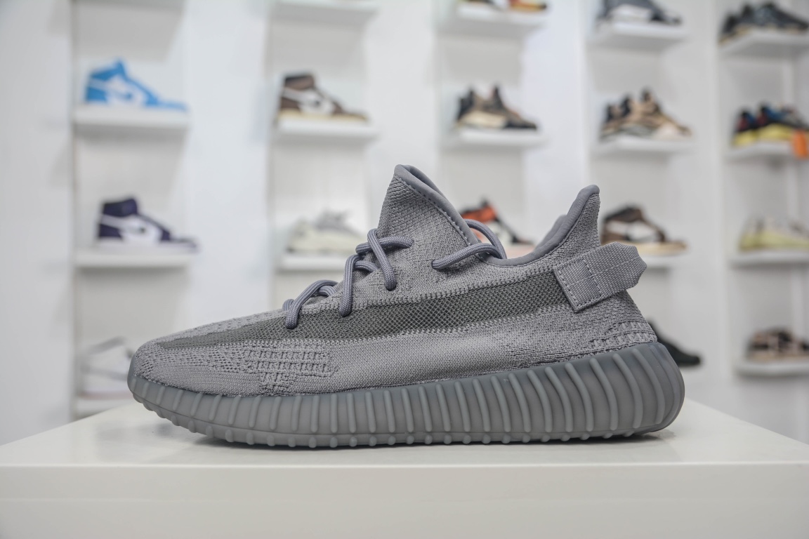 아디다스 이지 부스트 V2 Adidas Yeezy Boost V2 Space ash IF3219