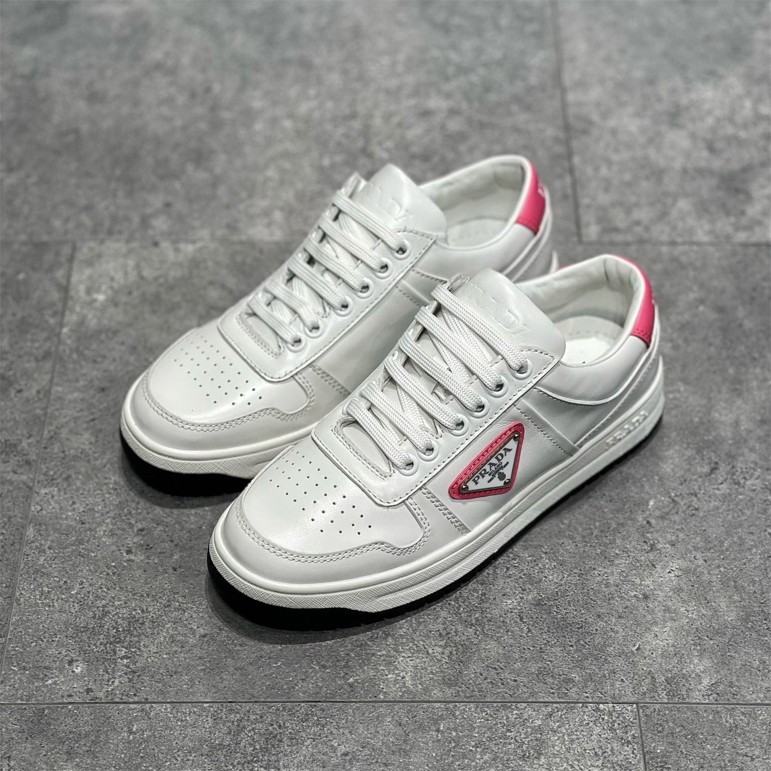 프라다 다운타운 퍼포레이티드 레더 스니커즈 Prada Downtown Perforated Leather Sneakers