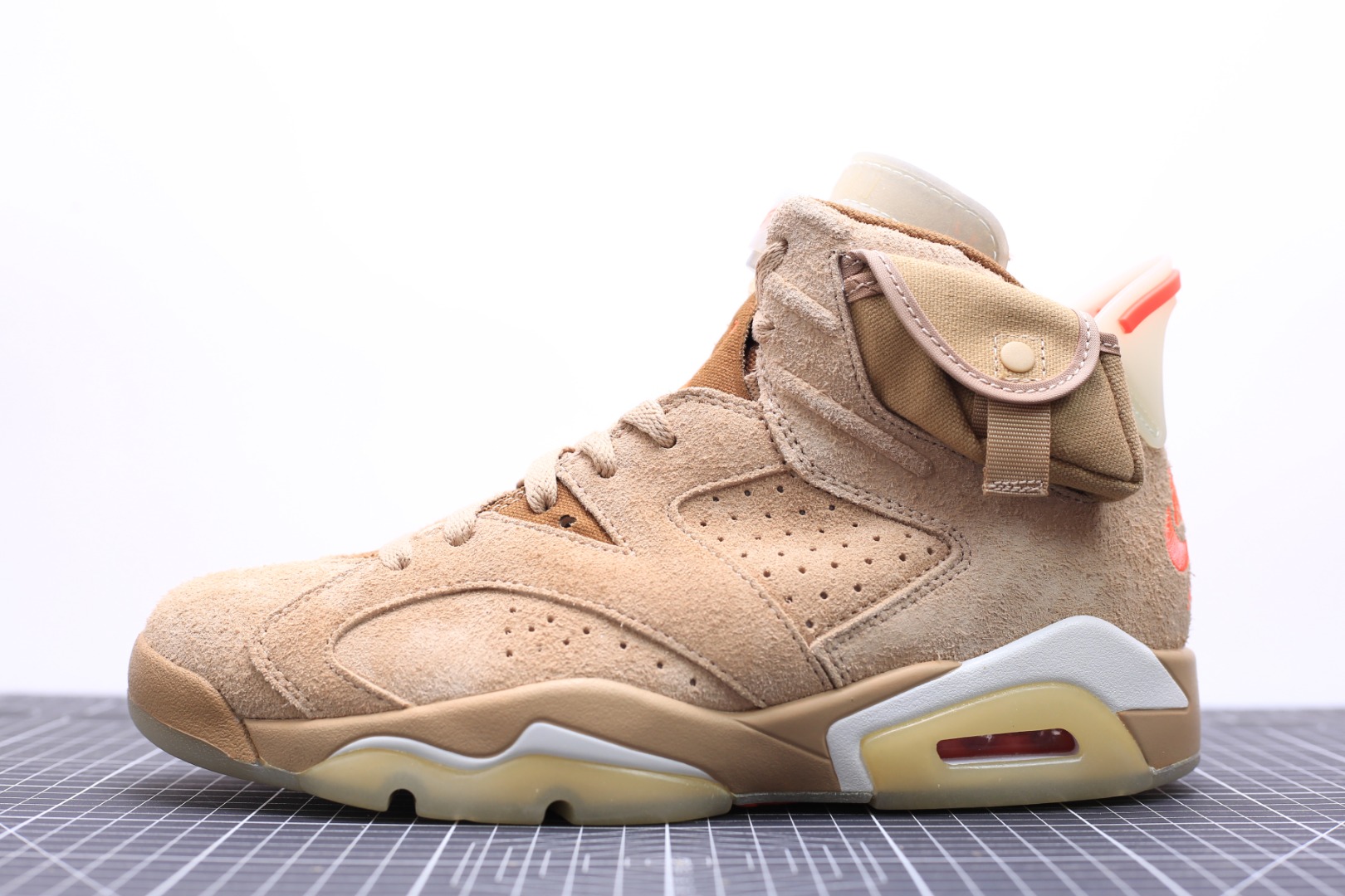 Tavis Scot x 나이키 에어 조던 6 레트로 Nike Air Jrdan 6 Retro SP British Khaki DH0690-200