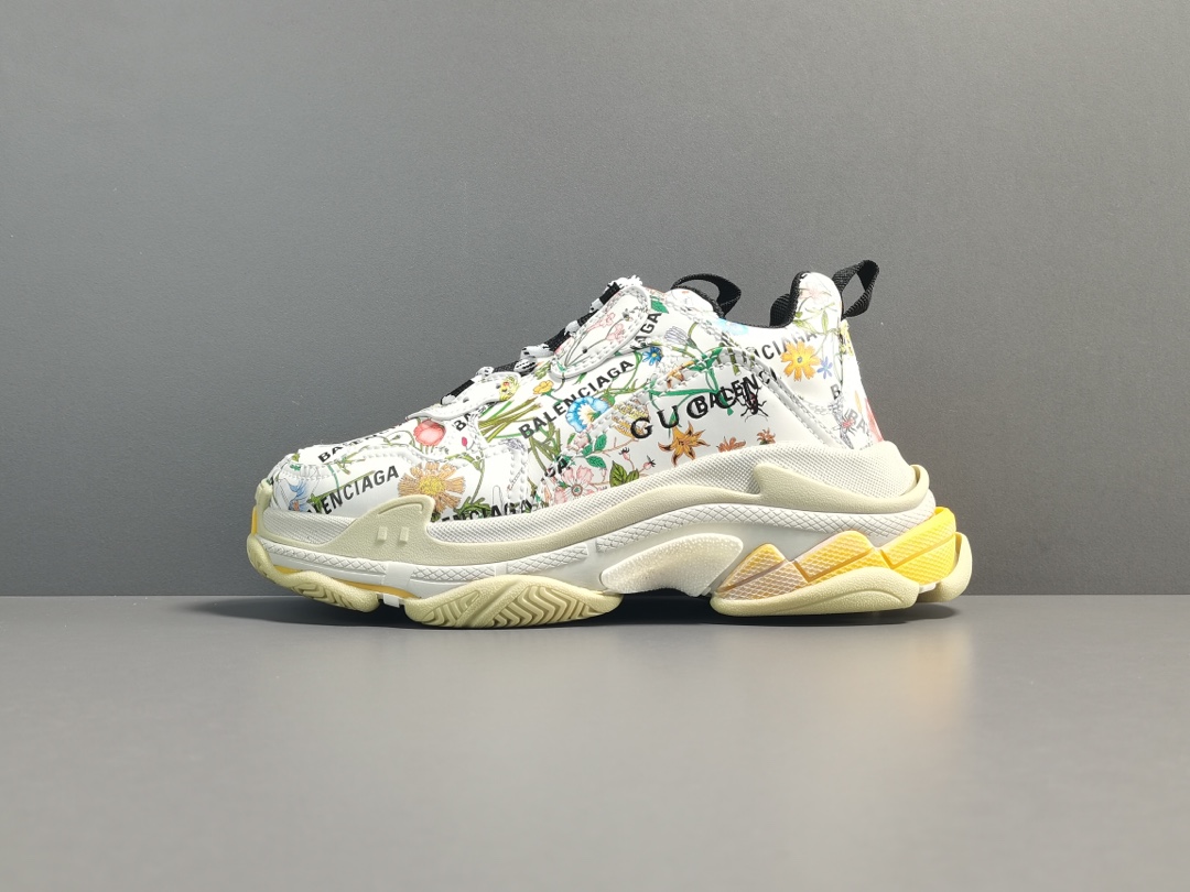 구찌 x 발렌시아가 트리플S 스니커즈 Gucci x Balenciaga Tripe-S 677195