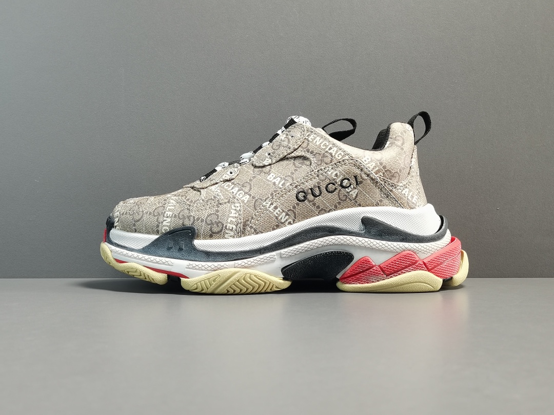 구찌 x 발렌시아가 트리플S 스니커즈 Gucci x Balenciaga Tripe-S 677192