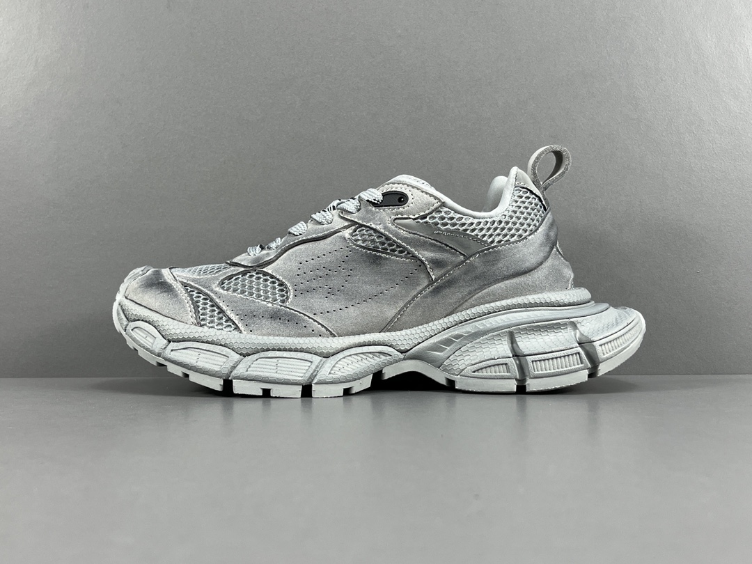 발렌시아가 3XL 스니커즈 Balenciaga 3XL SUEDE Sneakers 759692 W3XLH 0210