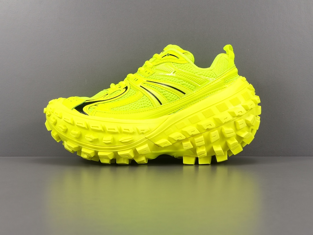 발렌시아가 디펜더 스니커즈 Balenciaga Defender FRUIT GREEN 685611 W2RA6 1000