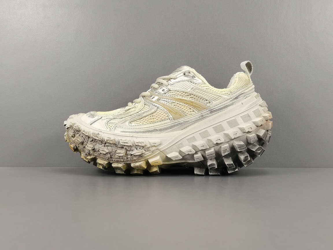 발렌시아가 디펜더 스니커즈 Balenciaga Defender BEIGE DESTROY 685611 W2RAF 9700