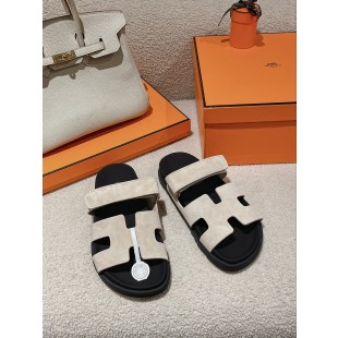 에르메스 시프레 샌들 스웨이드 고트스킨 & 베이지 아지에 Hermes Chypre Sandal Suede Goatskin & Beige Argile H222856ZH1J/H211907ZHAB
