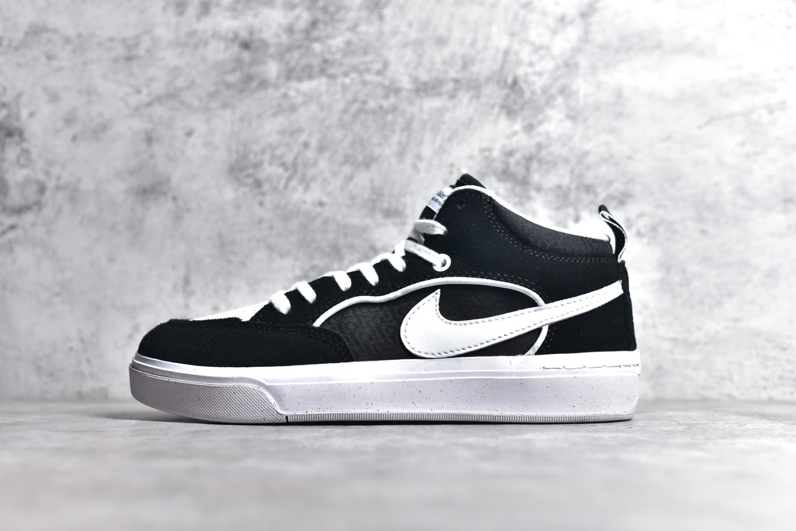 나이키 SB 리액트 레오 프리미엄 Nike SB React Leo Premium FD0268-100