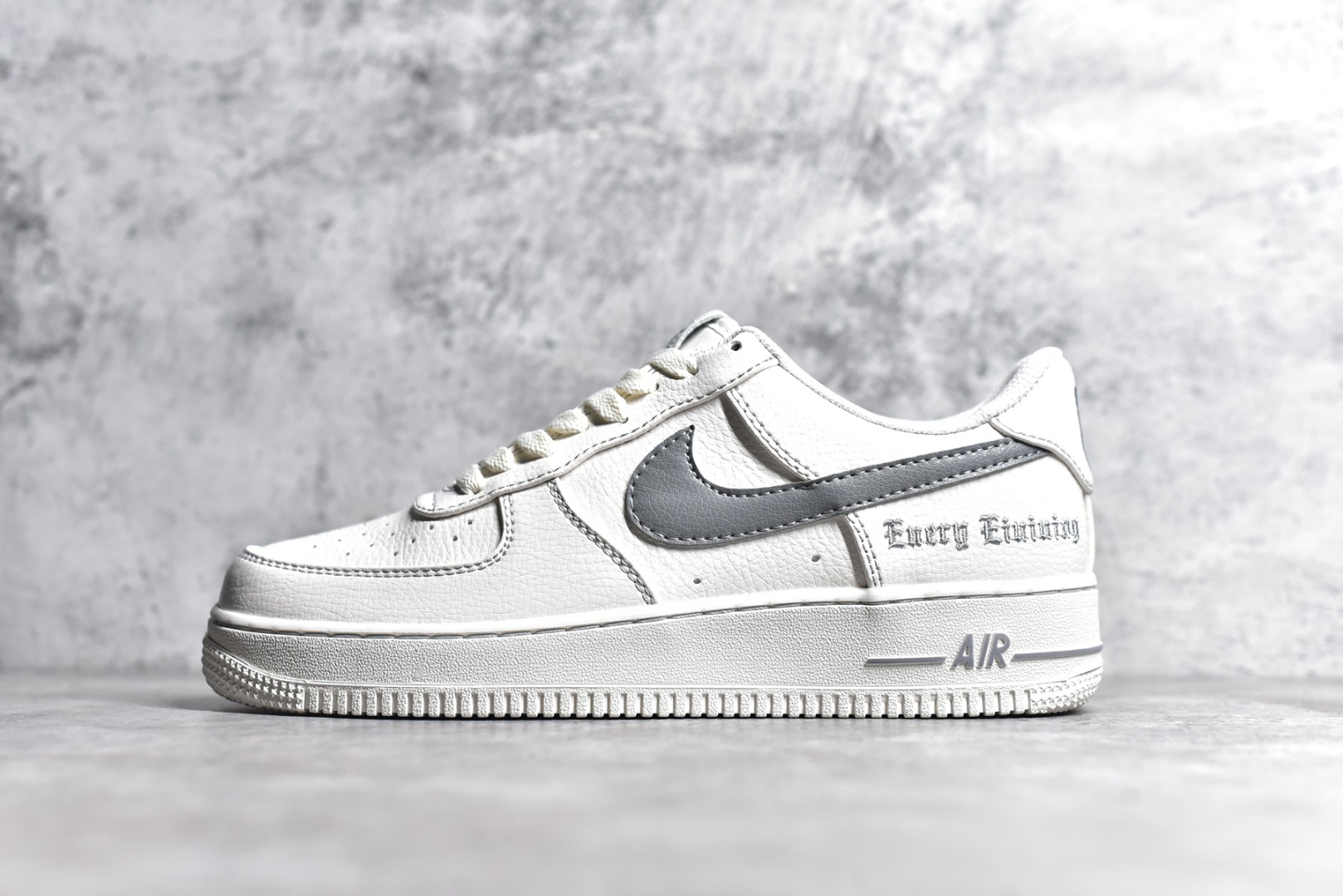 나이키 에어포스 1 07 로우 Nike Air Force 1 Low 07 AA5360-005