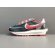 나이키 x 사카이 x 언더커버 LD와플 미드나잇 스프루스 유니버시티 레드 Nike x Sacai x Undercover LDWaffle Midnight Spruce University Red DJ4877-300